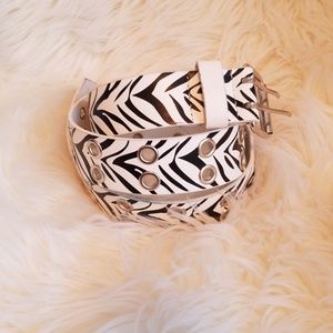 unknown Accessories - Zebra belt! unknown Accessories - Zebra belt!